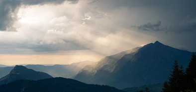 納米級角度國家一級標準物質研制成功